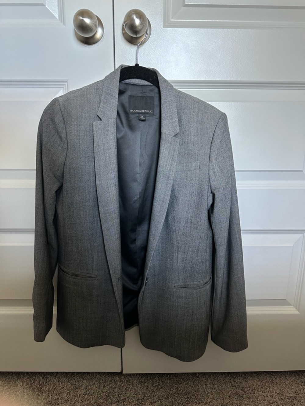 Banana Republic Woman’s Gray Notch-Lapel Blazer